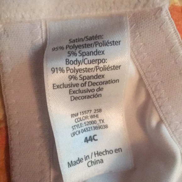 2 Gently worn bras - Picture 3 of 9